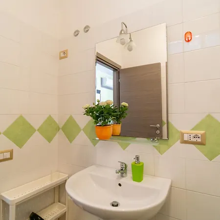 Проживание в семье Casa Yvona Альгеро